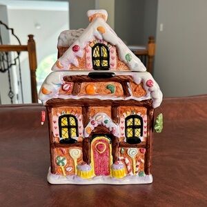 VINTAGE COOKIE JAR GINGERBREAD HOUSE CERAMIC GLOSSY WHIMSICAL LIFT OFF LID